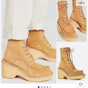 Scout Wedge - Suede
Lace Up Wedge Boot